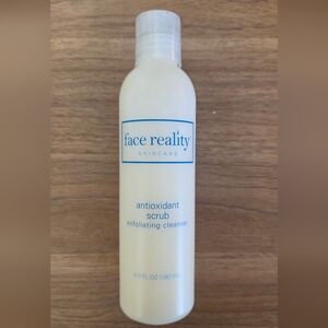 Antioxidant Scrub Exfoliating Cleanser - Cream